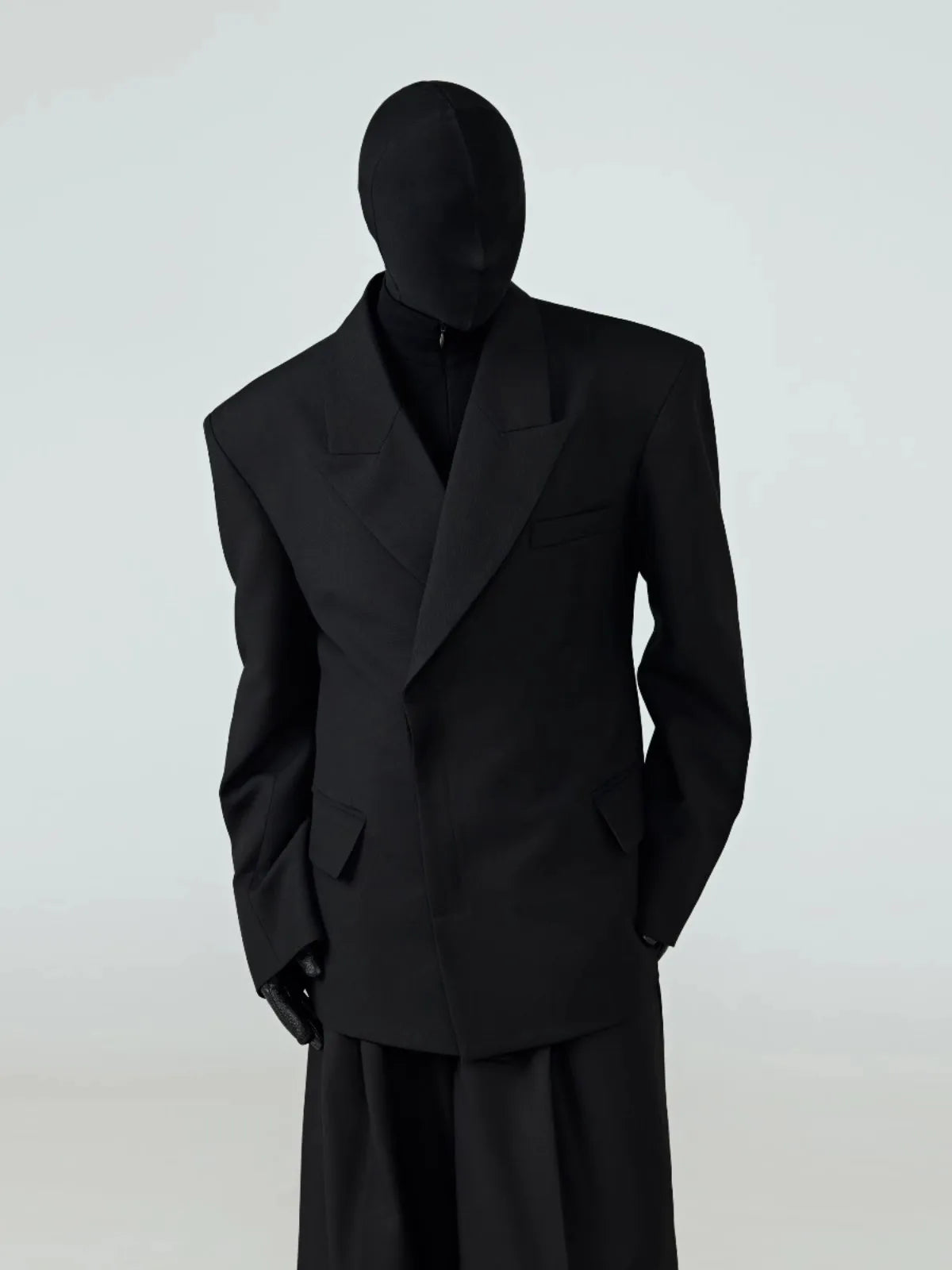 Mauroicardi Spring Autumn Black Fitted Blazers for Men Peaked Lapel Shoulder Pads Single Button Luxury Designer Clothes 2025