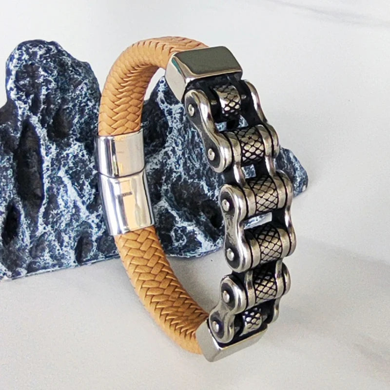 سوار جلدي كلاسيكي للرجال على شكل سلسلة قاطرة من الفولاذ المقاوم للصدأ بمشبك مغناطيسي أساور كهدية للأصدقاء مجوهرات ساحرة SP1555