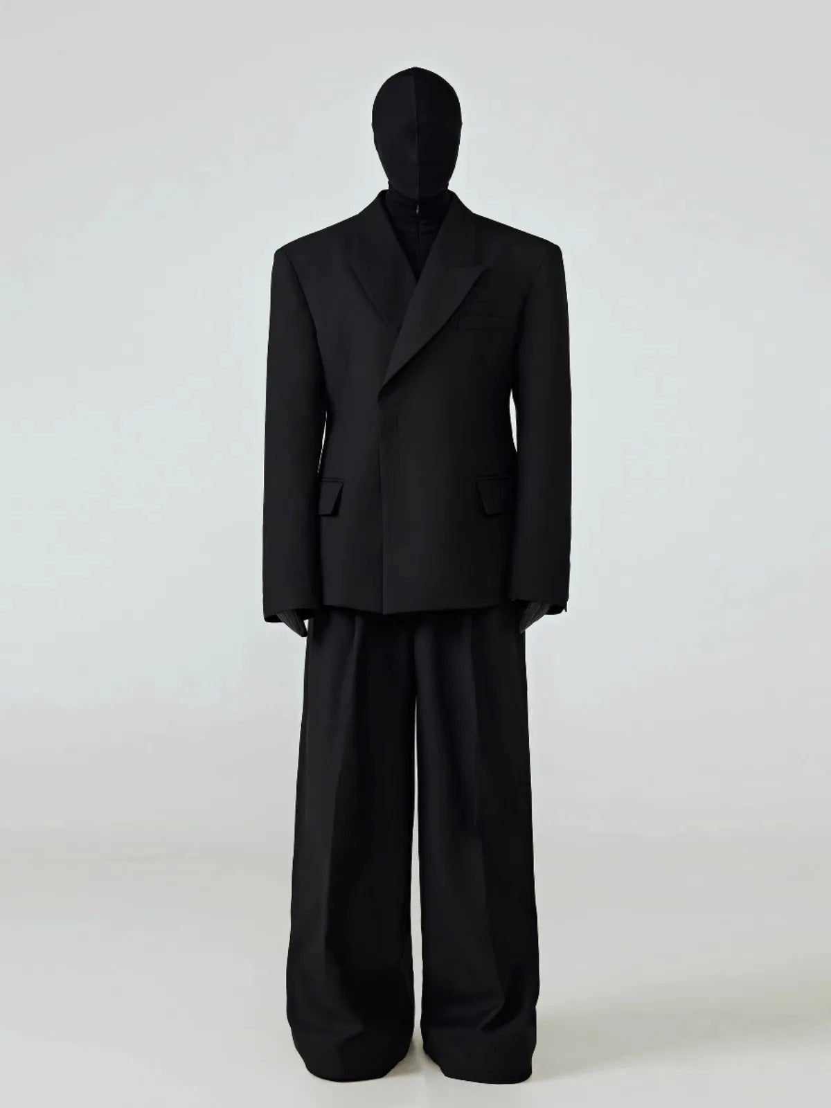 Mauroicardi Spring Autumn Black Fitted Blazers for Men Peaked Lapel Shoulder Pads Single Button Luxury Designer Clothes 2025