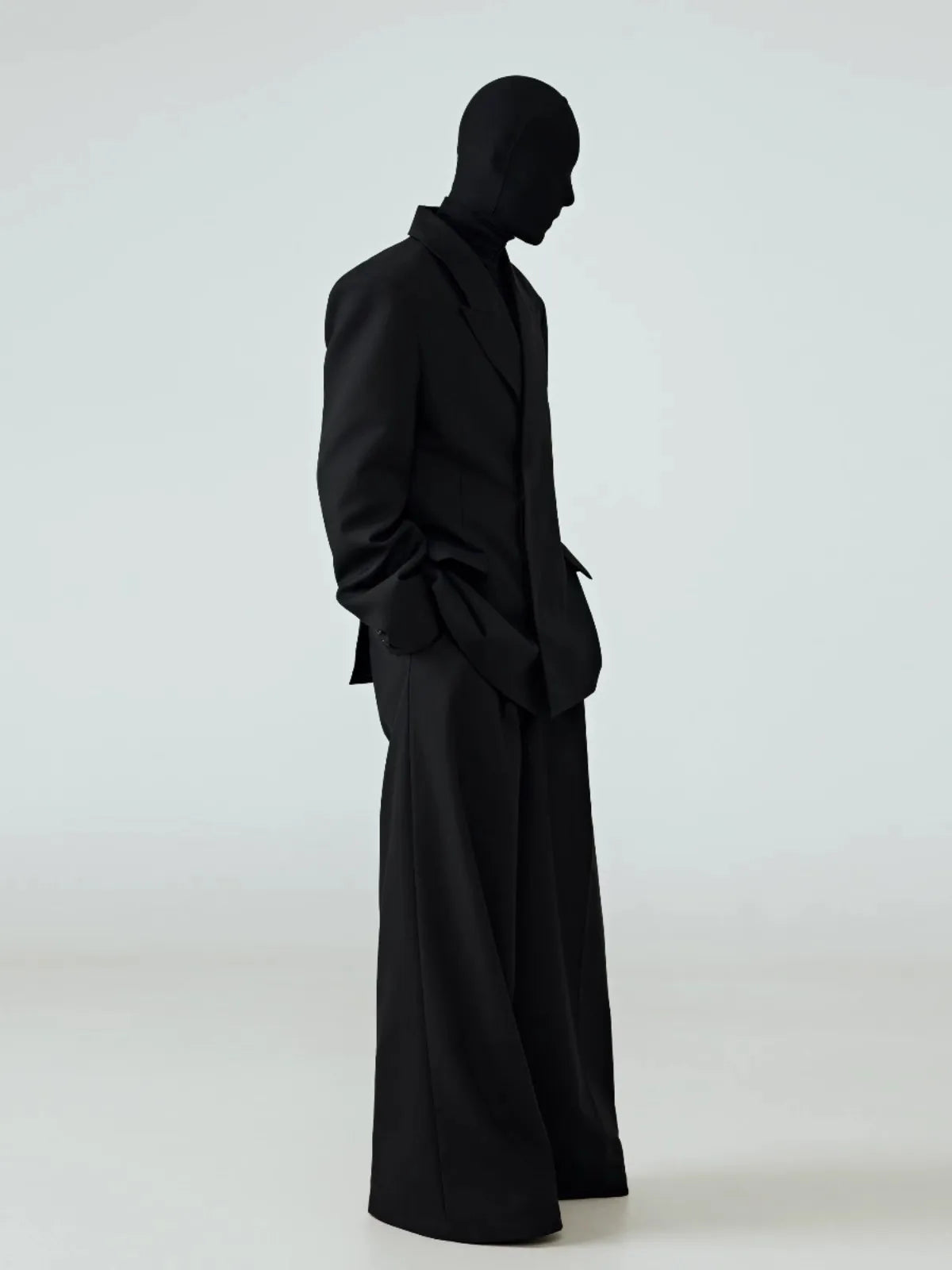 Mauroicardi Spring Autumn Black Fitted Blazers for Men Peaked Lapel Shoulder Pads Single Button Luxury Designer Clothes 2025