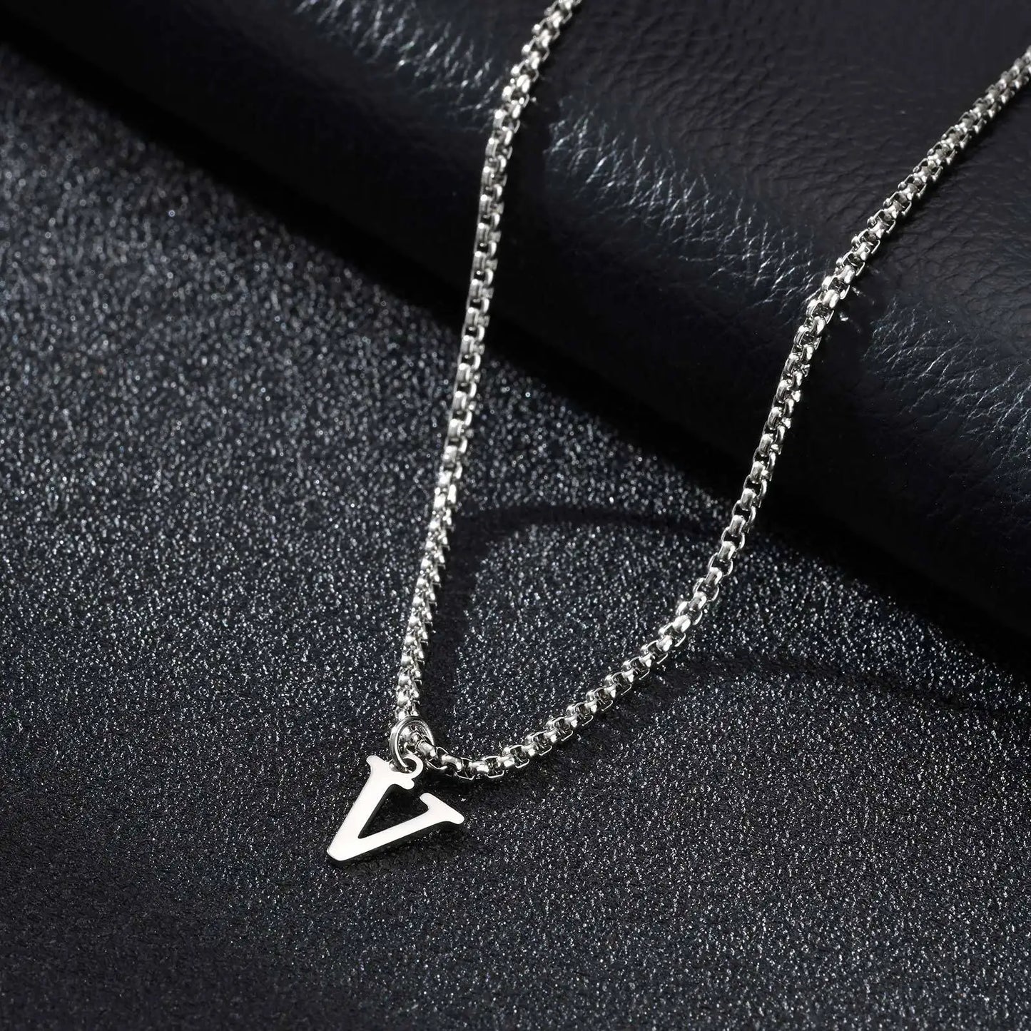 Vnox Simple A-Z Letter Necklace for Men, Waterproof Stainless Steel 26 Letters Pendant Necklace，Men’s Minimal Initial Necklace