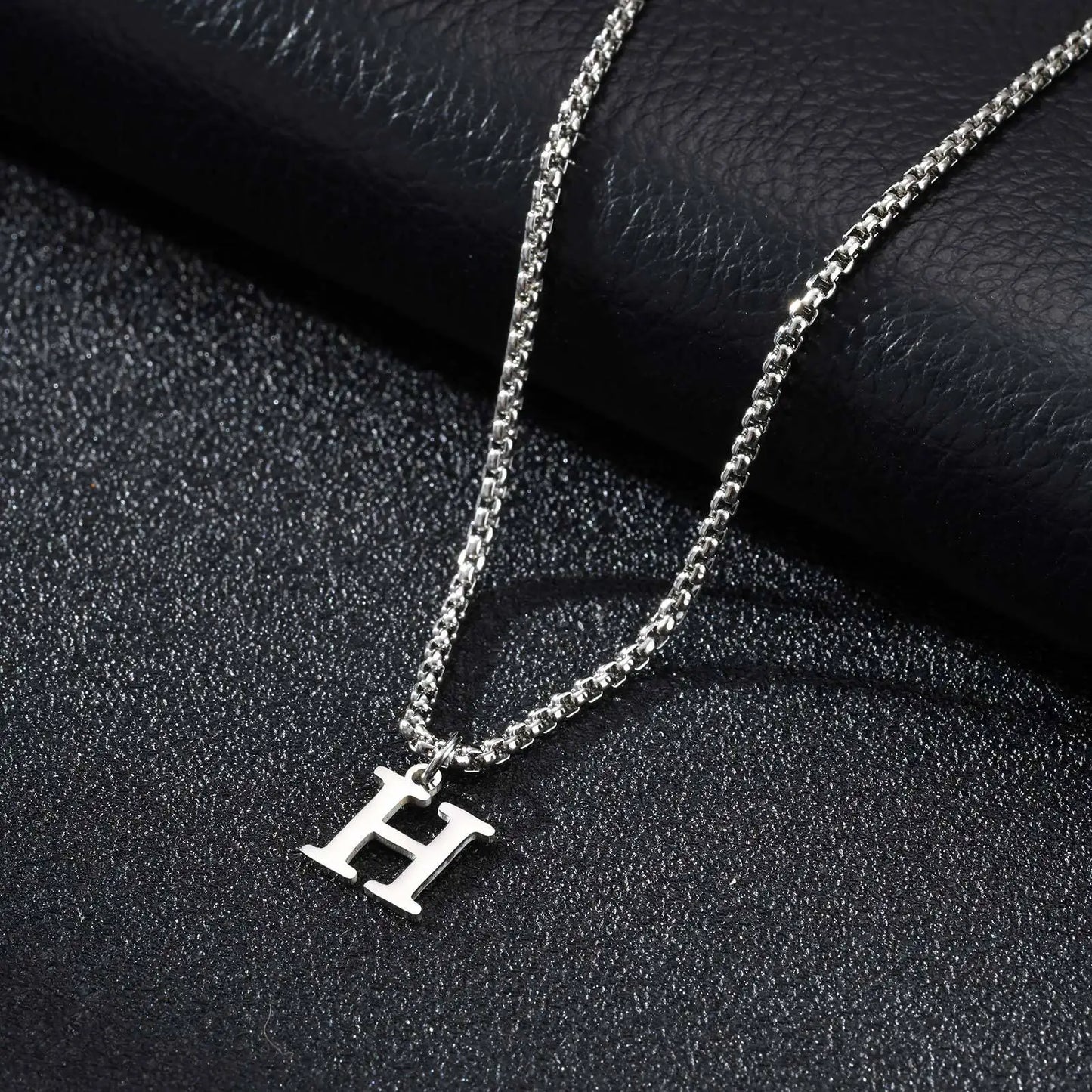 Vnox Simple A-Z Letter Necklace for Men, Waterproof Stainless Steel 26 Letters Pendant Necklace，Men’s Minimal Initial Necklace