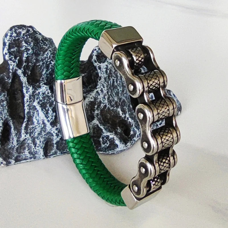 سوار جلدي كلاسيكي للرجال على شكل سلسلة قاطرة من الفولاذ المقاوم للصدأ بمشبك مغناطيسي أساور كهدية للأصدقاء مجوهرات ساحرة SP1555